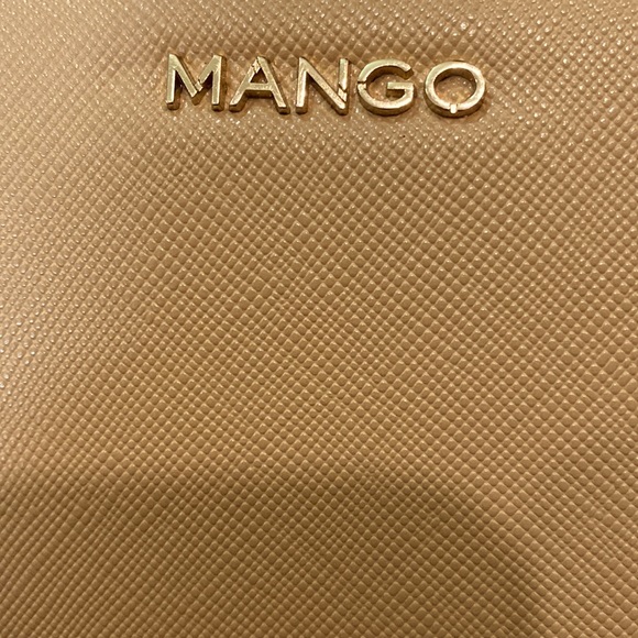 Mango Wallet - Picture 8 of 8